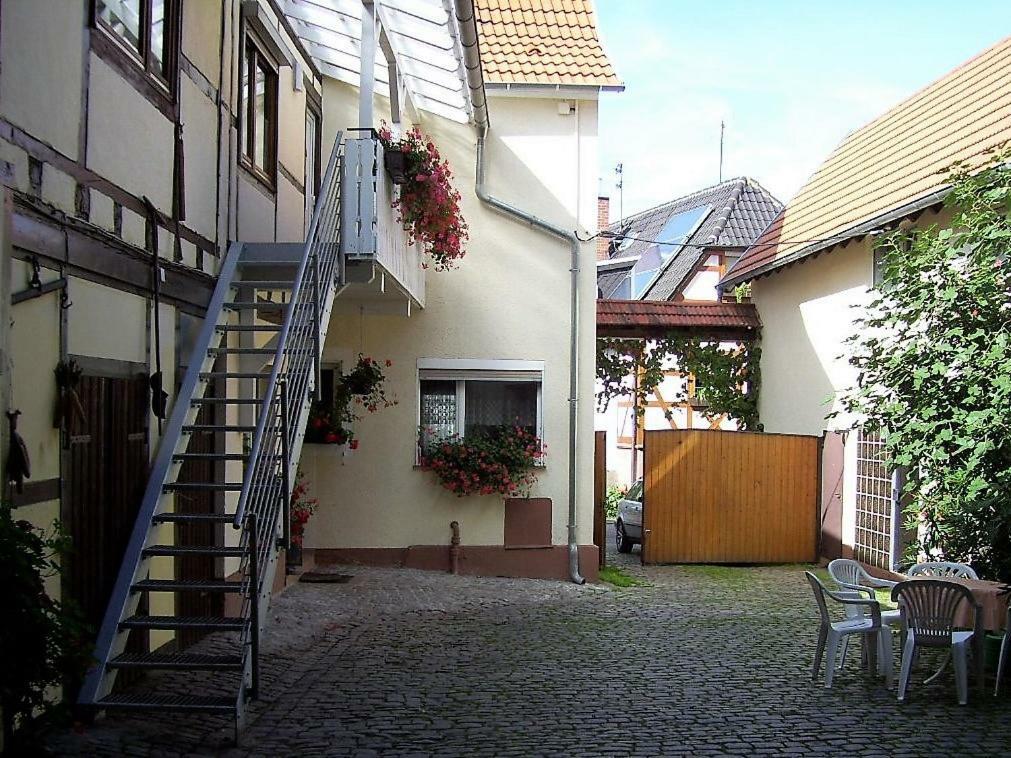 Weingut & Gaestehaus Nagel Kapellen-Drusweiler Luaran gambar